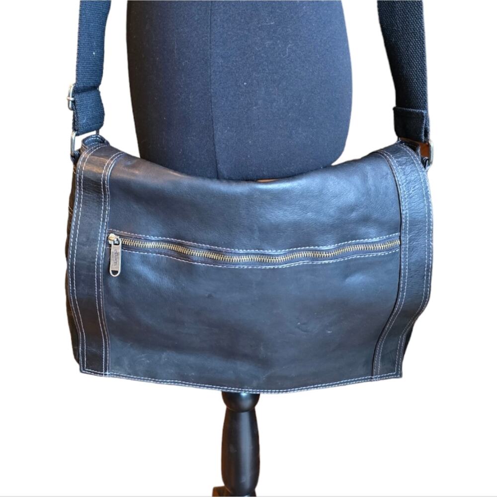 eBags Black Leather Messenger Crossbody‎ Computer Bag